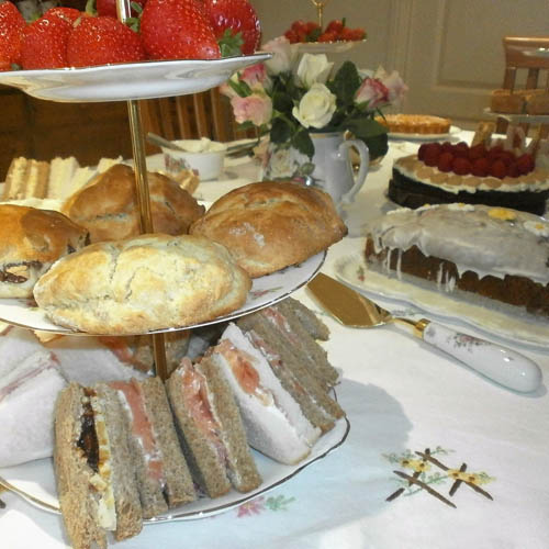 table spread gallery image joyously vintage